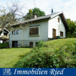 Sanierungsjuwel mit großem Grund: Einfamilienhaus mit Anbau + Garage im Grünen in Icking/Walchstadt