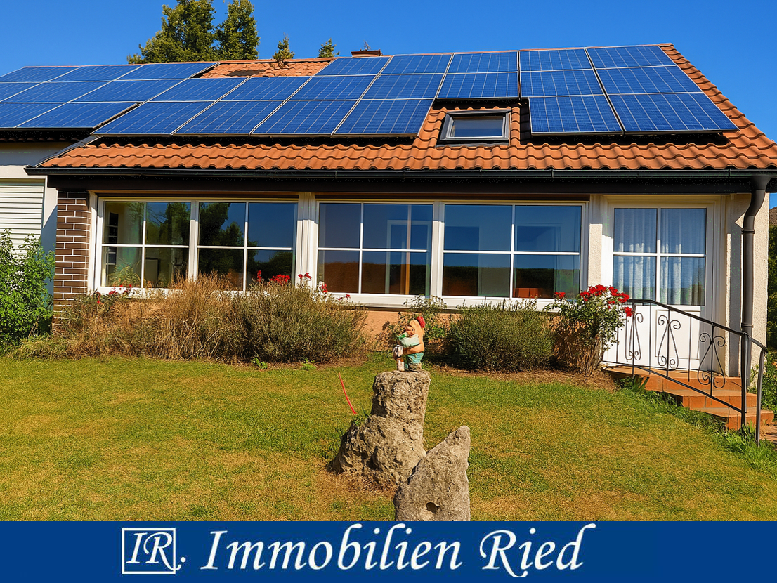 Einfamilienhaus mit großem Grund, PV-Anlage und Potenzial zur individuellen Gestaltung in Manching